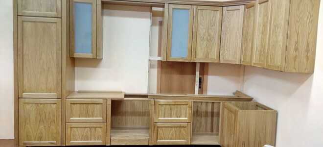 Деревянные кухонные фасады: комфорт и стиль